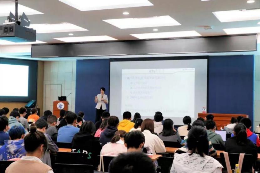 106c440a18c40973573f060fde72a6d